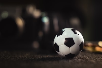 ماتشريالمدريدوليفربولمباشريلاكورةمواجهةأسطوريةفيعالمكرةالقدم