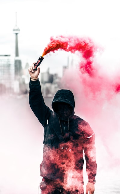 يوميات موظف في شركةعندما يكون الكافيين هو المدير الحقيقي